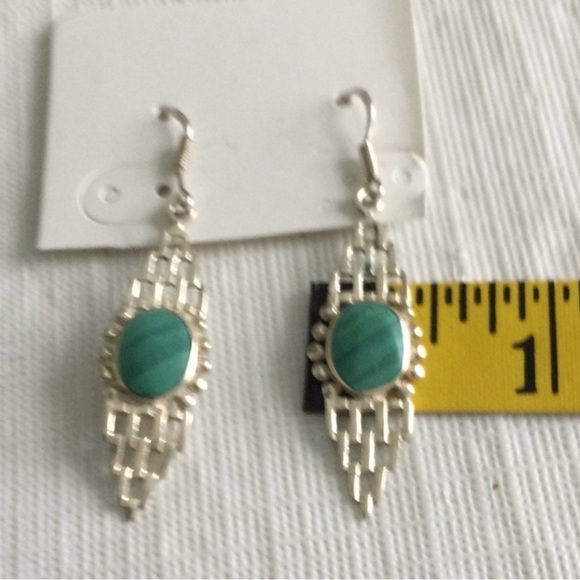 Woman’s Pierced 925 Sliver Earrings with green stones NWOT #3 - Picture 3 of 4